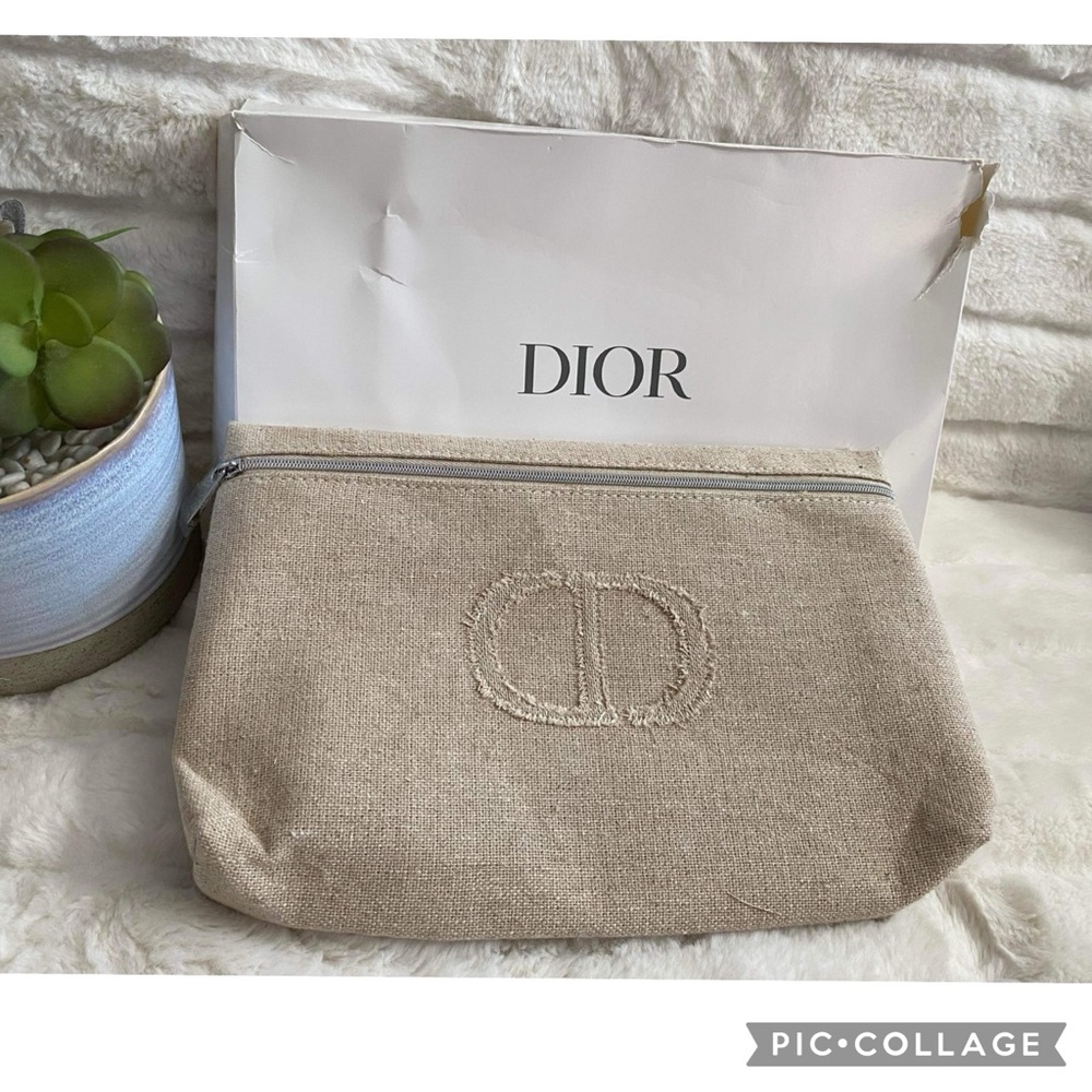✨🆕✨Brand New Dior Large Pouch